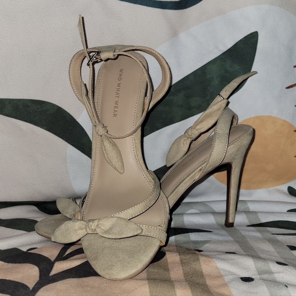 WHO WHAT WEAR High heels with Bow detail